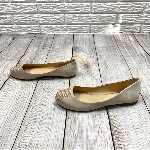 Very Volatile Champagne Satin Flats Velvet Laces - Picture 4 of 6